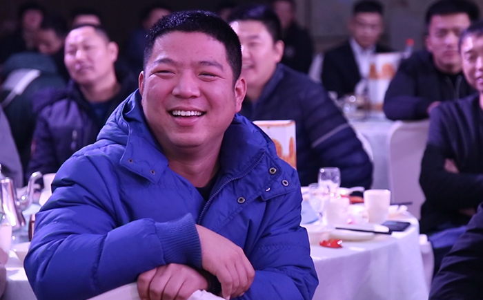 歡樂的現(xiàn)場氣氛 歡樂的現(xiàn)場氣氛