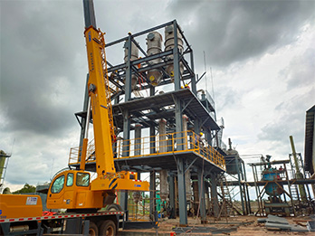 河北三效蒸發(fā)器安裝現(xiàn)場(chǎng)